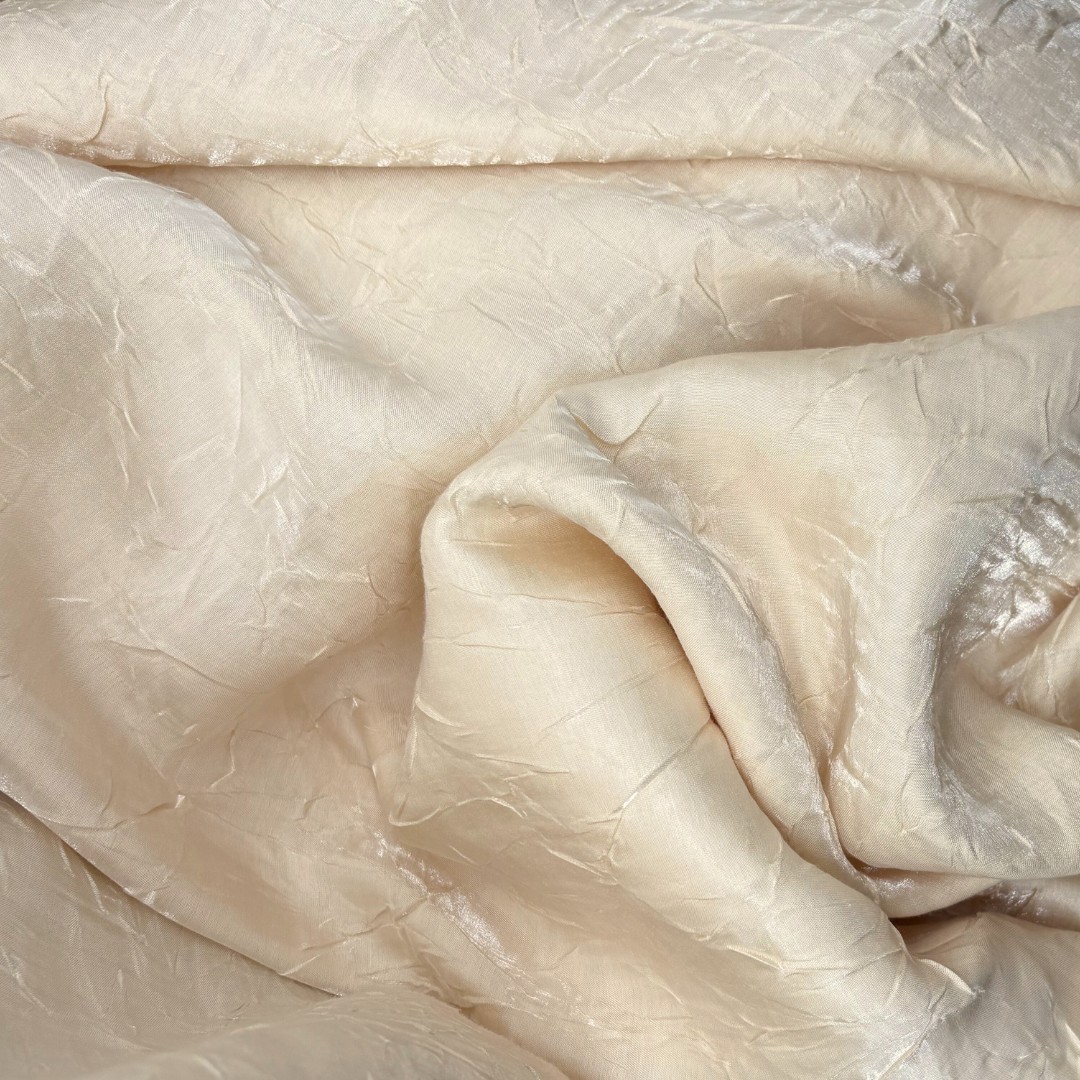 Gallery image for Iridescent Ivory